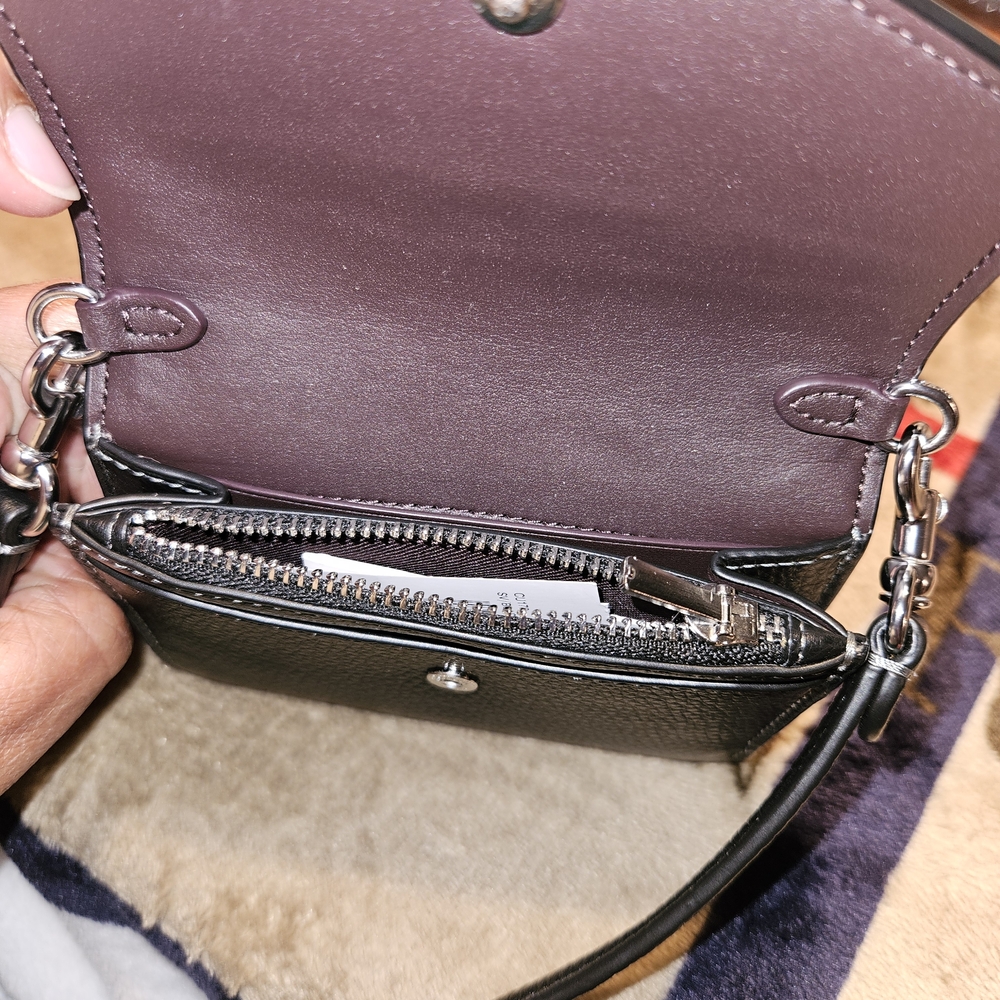 Small Coach Black Leather Crossbody Wallet - Picture 3 of 5